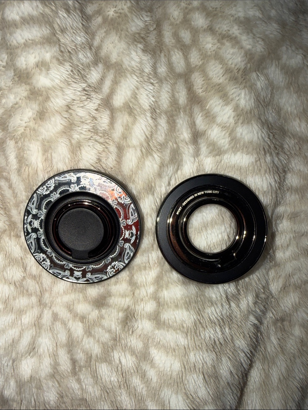 2 MagSafe ring grips for iPhone